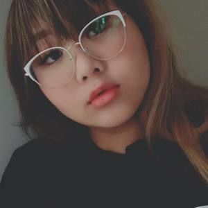 Meet your Posher, Alexia